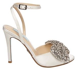 blue by betsey johnson heidi